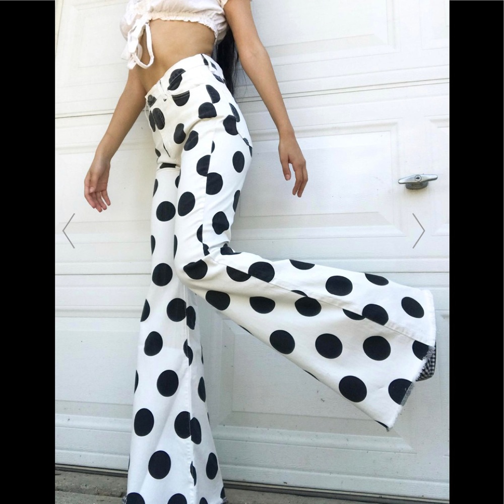 🖤🤍SOLD OUT🖤🤍 polka dot flares